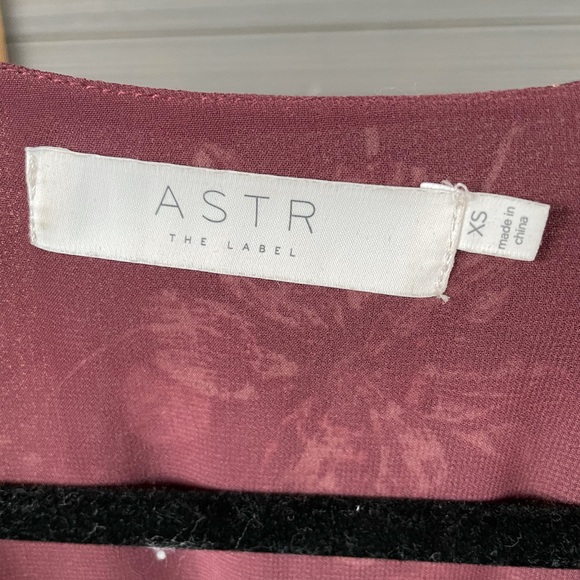 ASTR the label crepe wrap dress - Picture 3 of 5